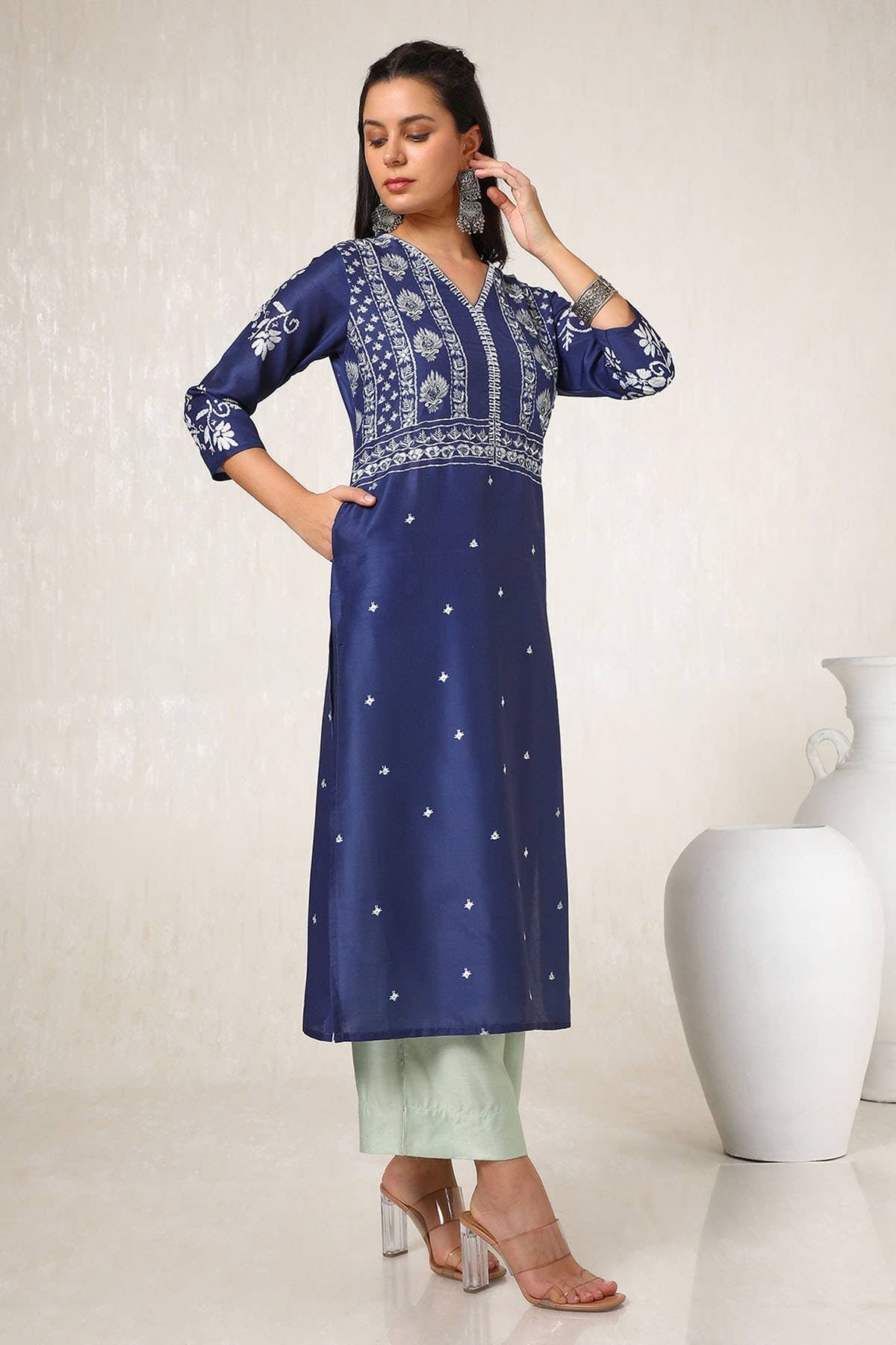 Navy Blue Embellished Muslin Blend Straight Kurta - Image 3