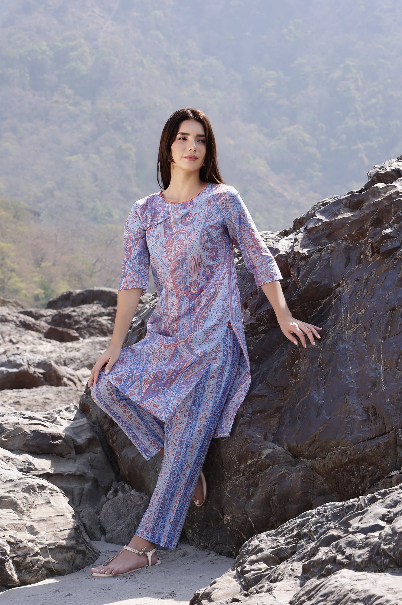 Light Blue Paisley Printed kurta Co-Ord Set - Image 9